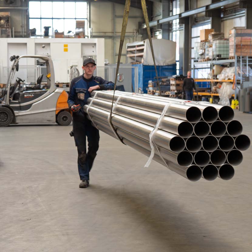 Mitarbeiter Rohrlaser